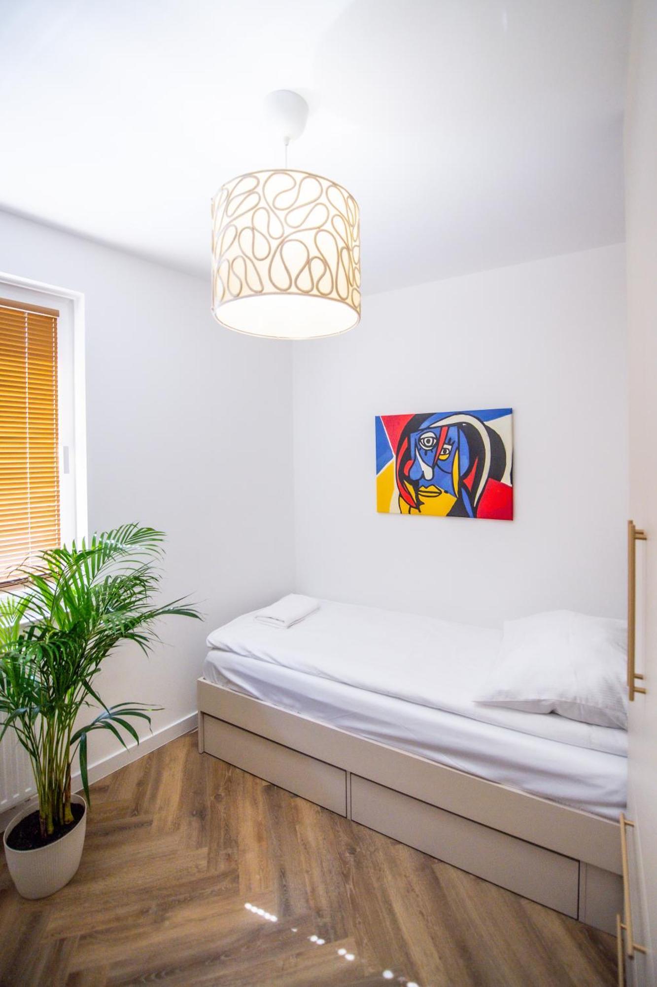 Apartament Mikolowska Z Balkonem Гливице Экстерьер фото