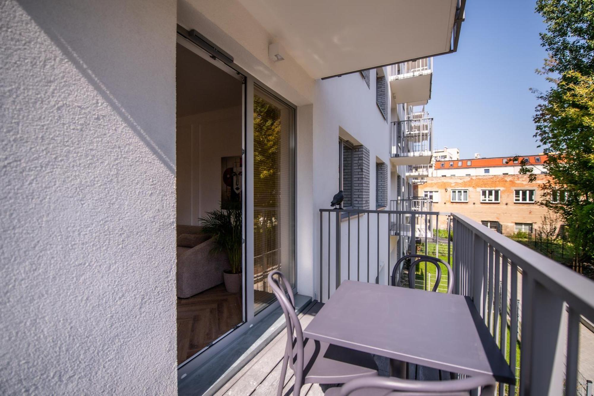 Apartament Mikolowska Z Balkonem Гливице Экстерьер фото