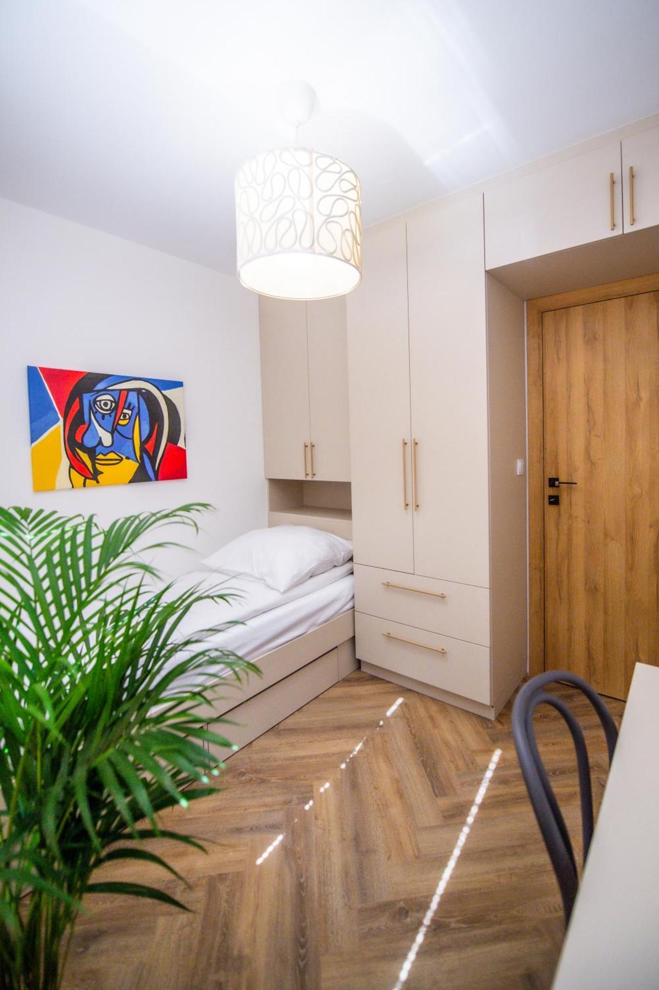 Apartament Mikolowska Z Balkonem Гливице Экстерьер фото